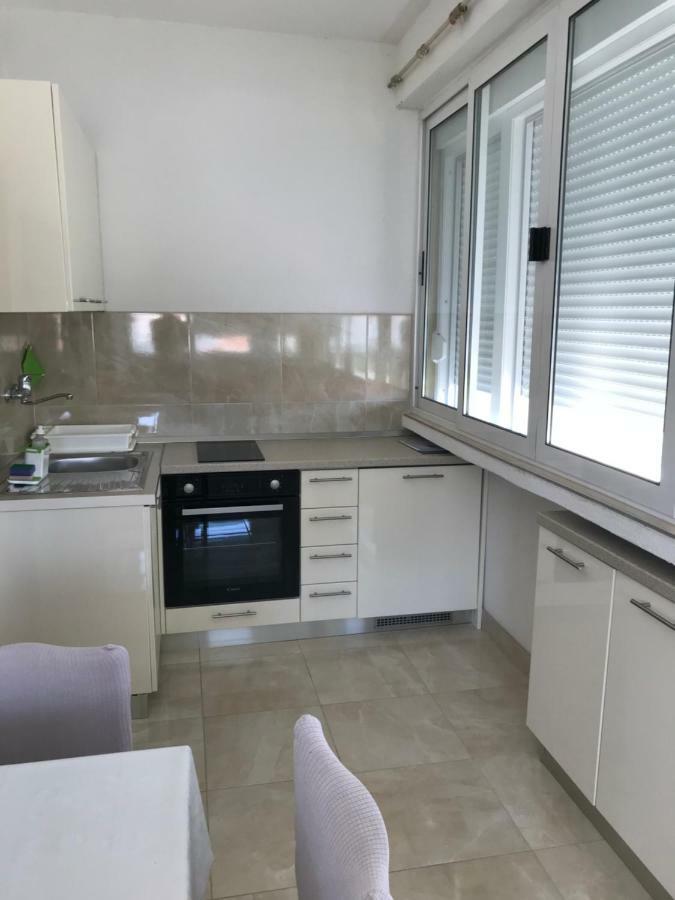 Apartmani Isabella - Ilda Radonic Елса Экстерьер фото